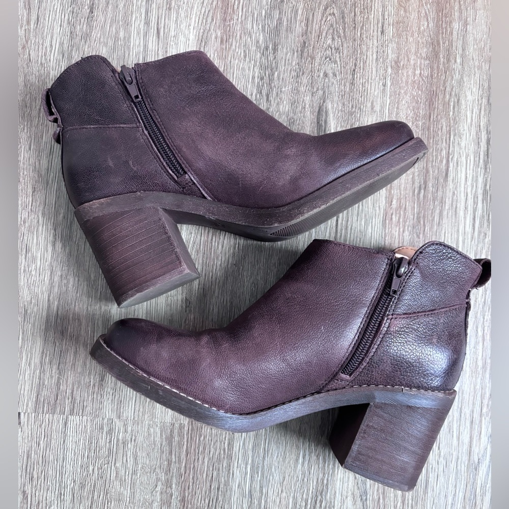 Brown booties - Picture 3 of 5